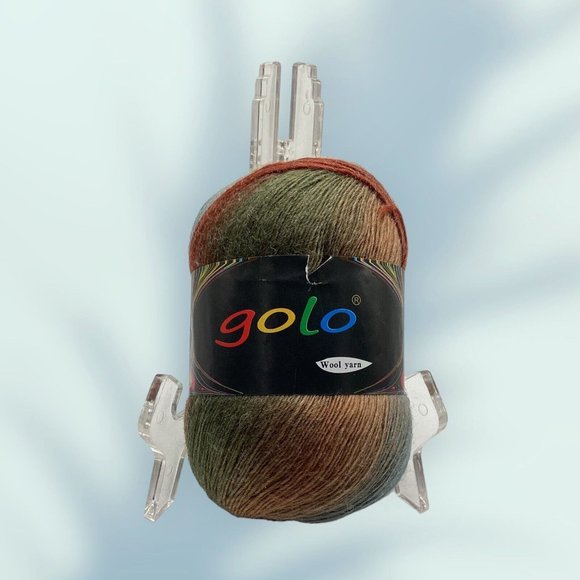 Lot 17 Assorted Knitting Needles, With Needle Case. 7  Skeins Of Golo Wool Yarn - Picture 6 of 7